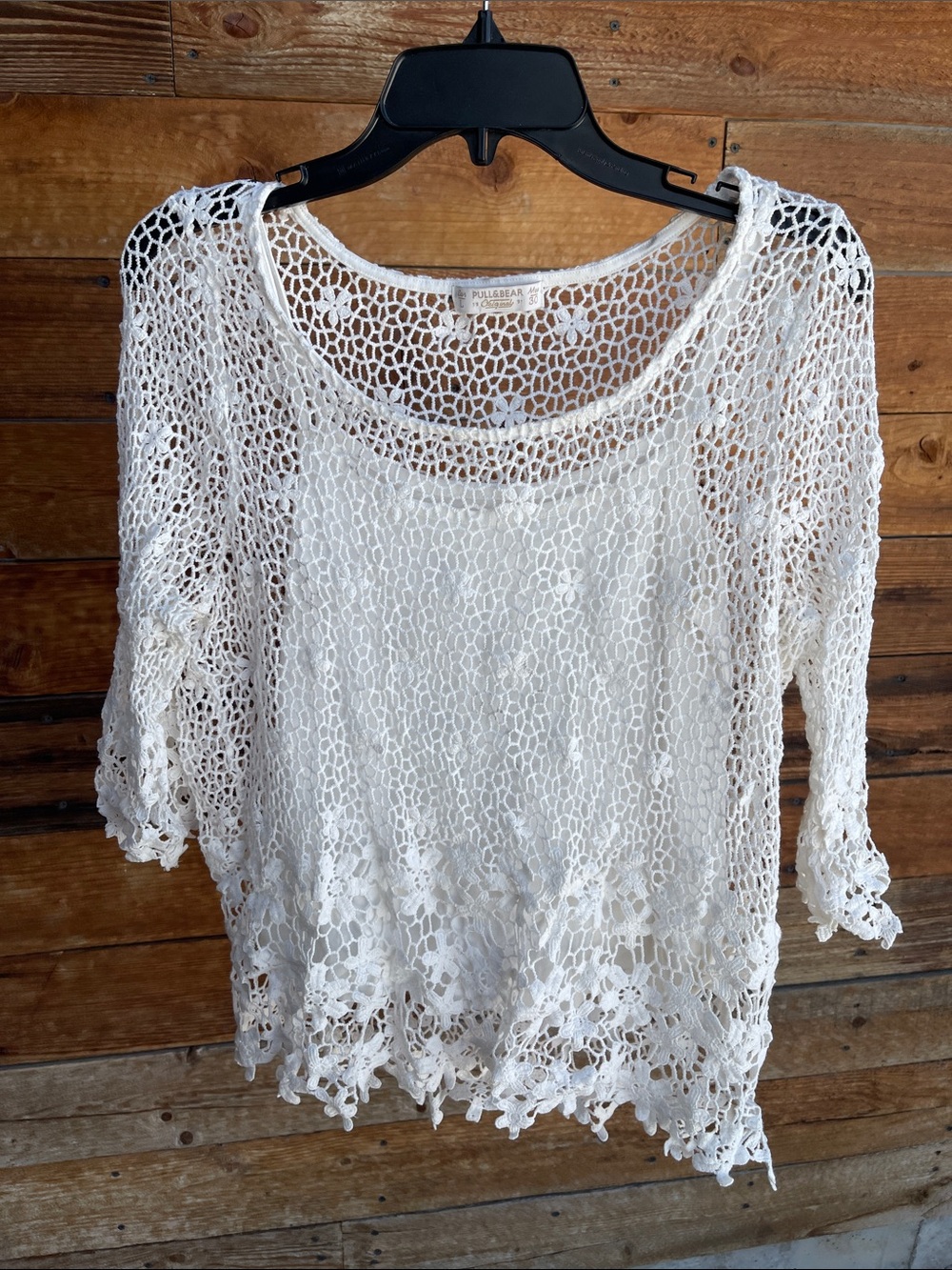 Pull&Bear White Crochet Shell Top